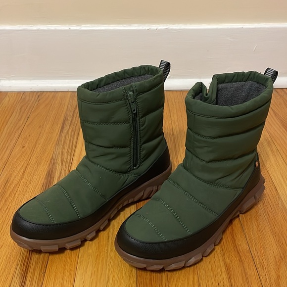 Bogs Green and Black Winter Boots - Picture 5 of 7
